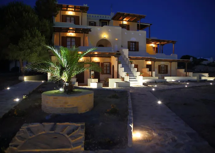 Pirgos Naxos * Aliko Beach