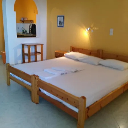 Pirgos Naxos Apartment Aliko Beach