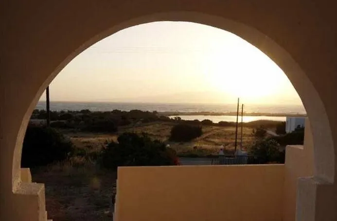 Pirgos Naxos Apartament *
